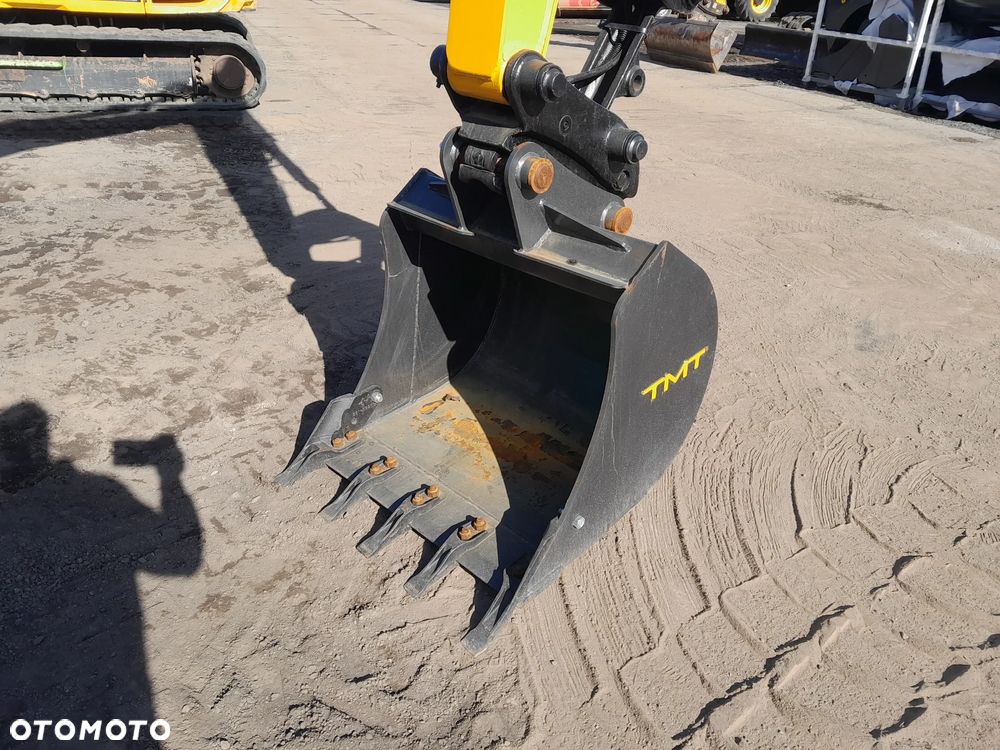 JCB 86C-2 - 18