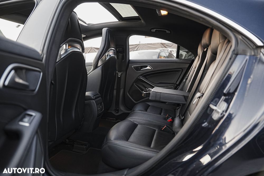 Mercedes-Benz CLA 250 4MATIC 7G-DCT Sport - 14