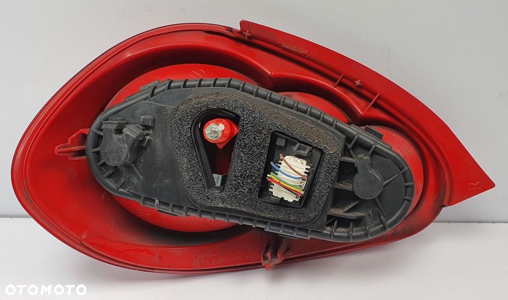 LAMPA PRAWY TYŁ TYLNA TOYOTA AYGO 3D 81550-0H020 EUROPA - 2