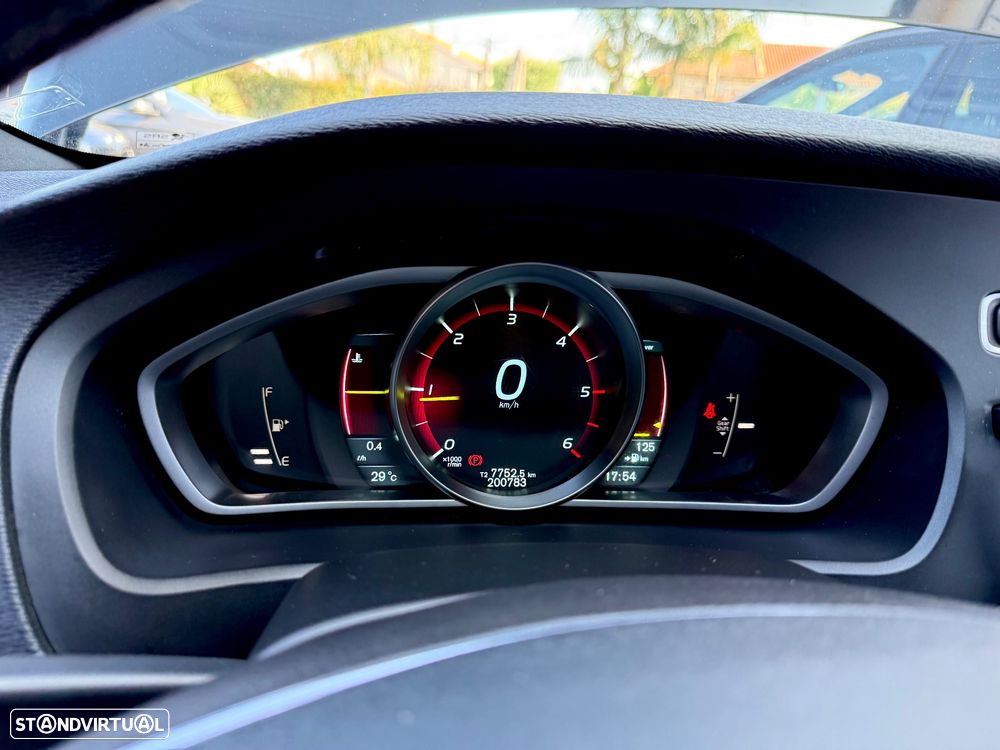 Volvo V40 1.6 D2 R-Design - 42