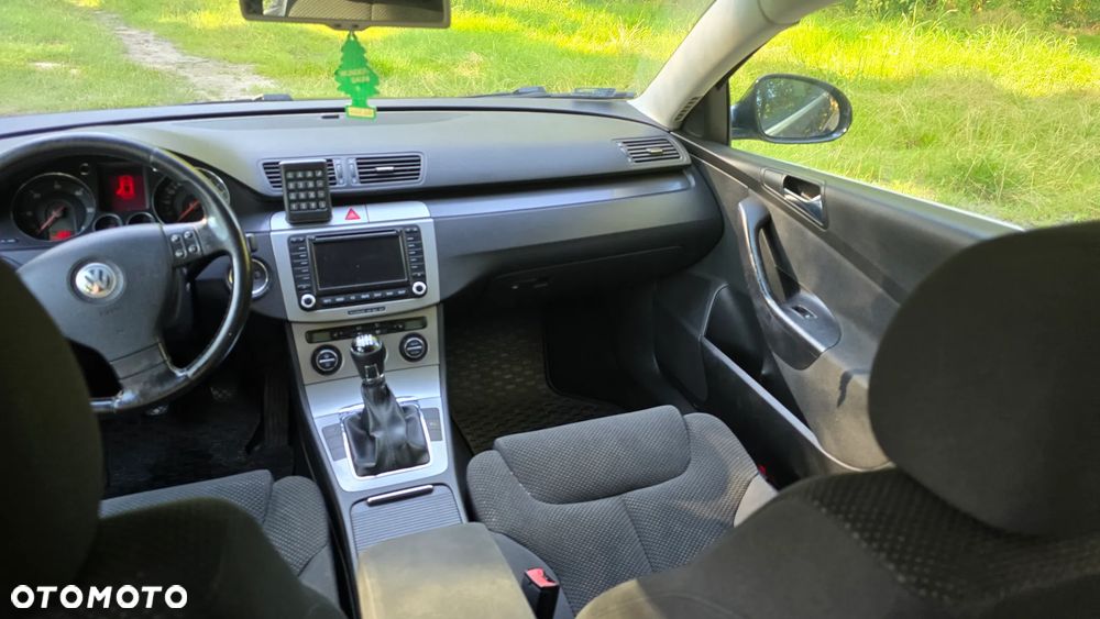 Volkswagen Passat 2.0 TDI Comfortline - 6