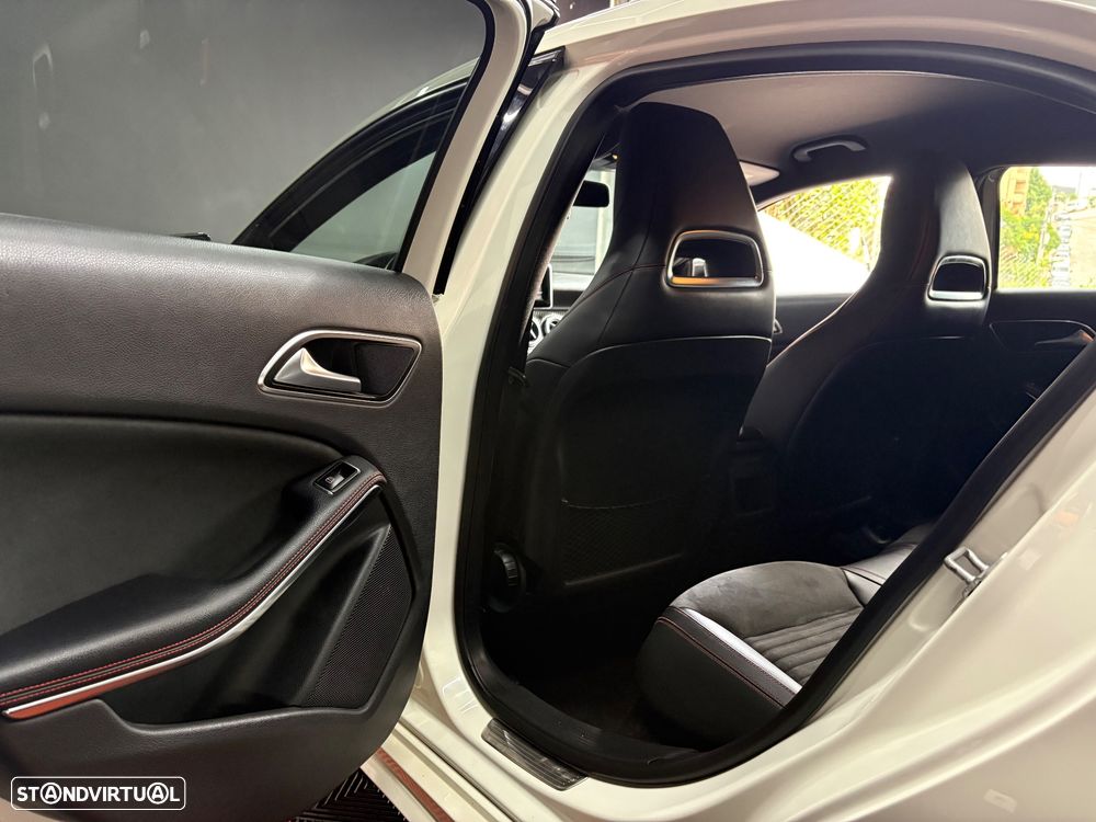 Mercedes-Benz A 200 CDI AMG Line - 36