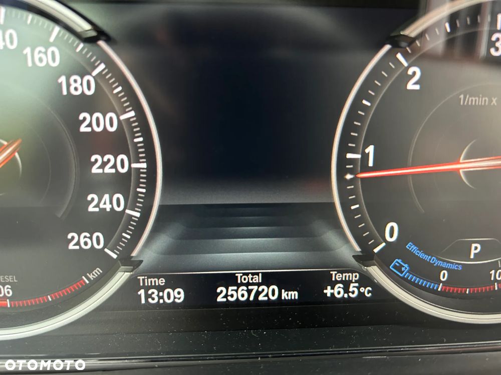 BMW X5 xDrive25d - 13