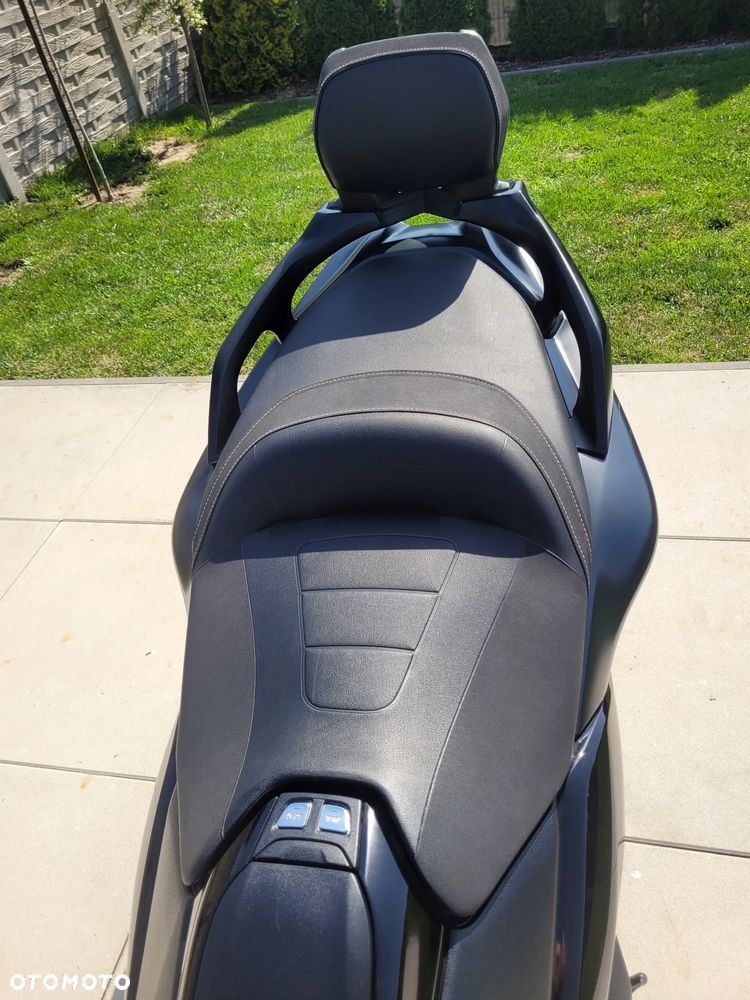 Yamaha Tmax - 32