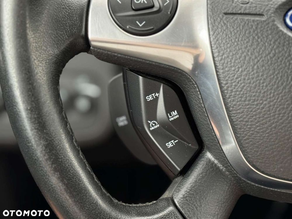 Ford Kuga - 19