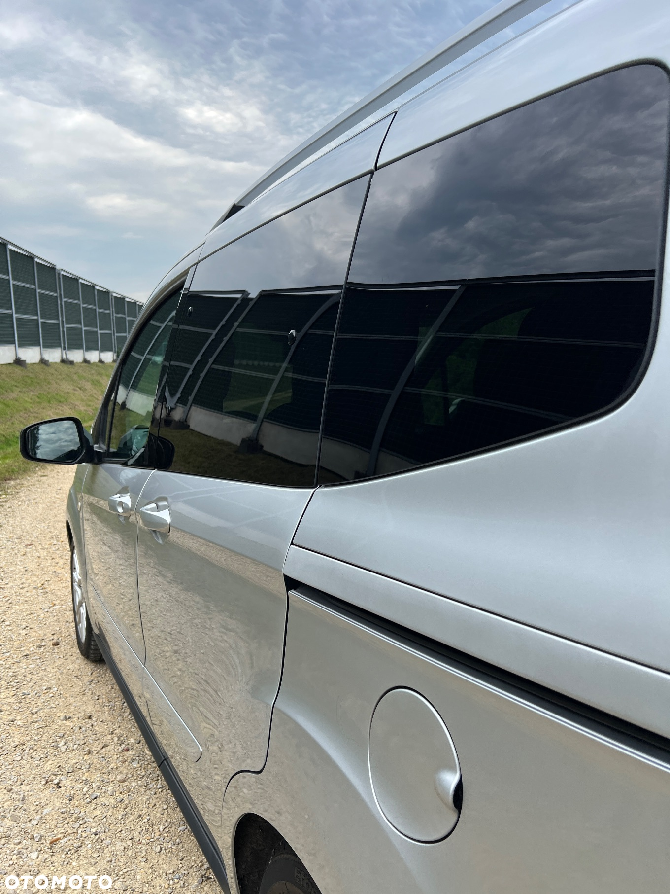 Ford Tourneo Courier 1.0 EcoBoost Trend - 21