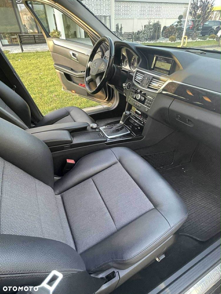 Mercedes-Benz Klasa E - 8