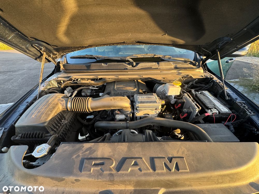 RAM 1500 5.7 Crew Cab Bighorn - 8