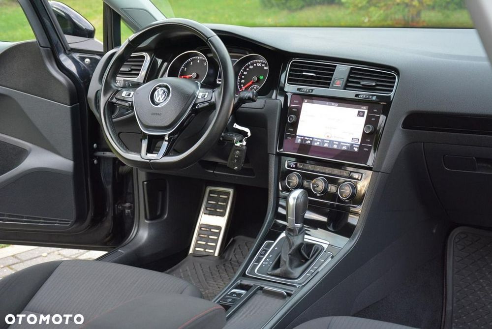 Volkswagen Golf 1.5 TSI ACT DSG Sound - 19