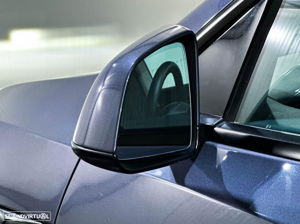Tesla Model Y - 17