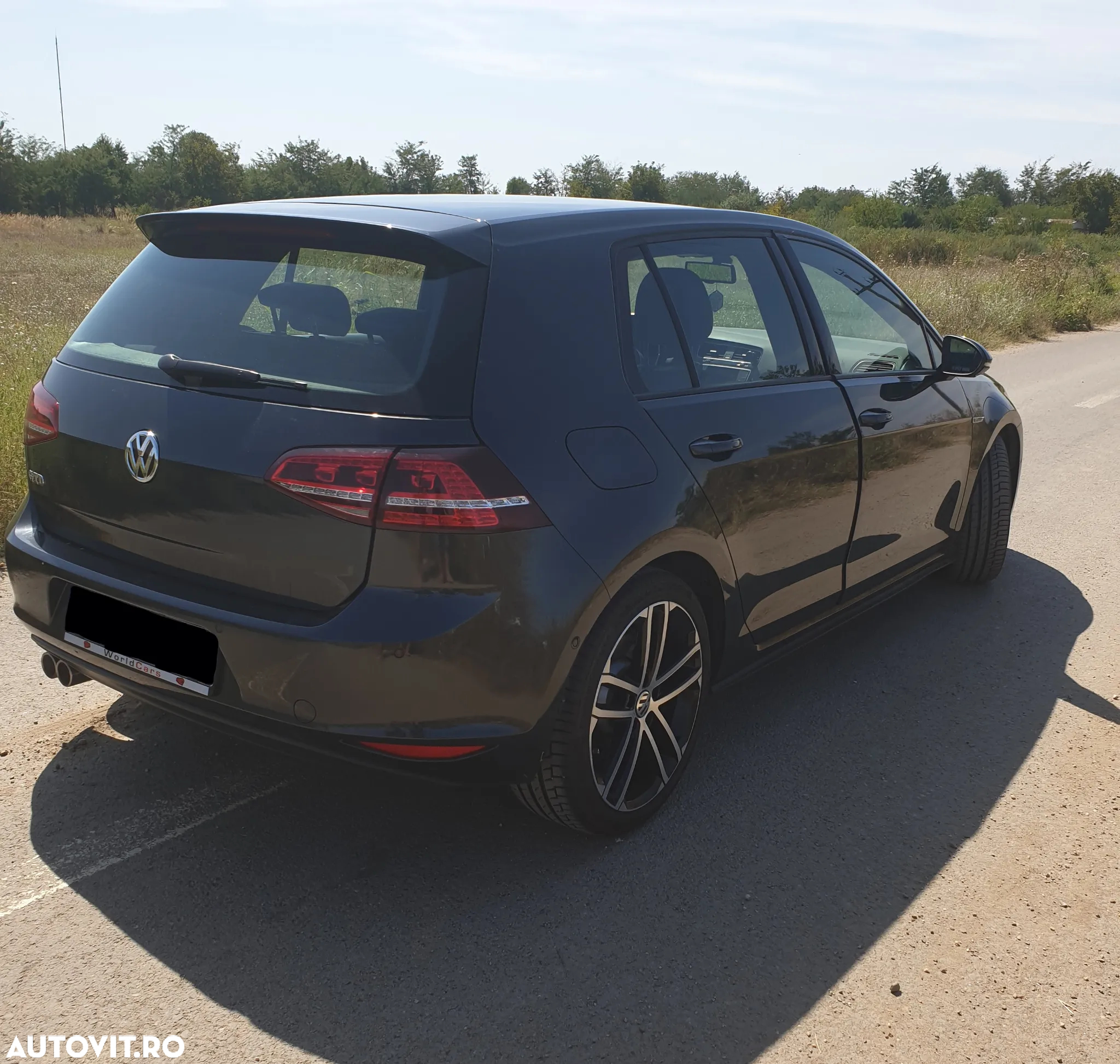 Volkswagen Golf 2.0 TDI DSG GTD - 4