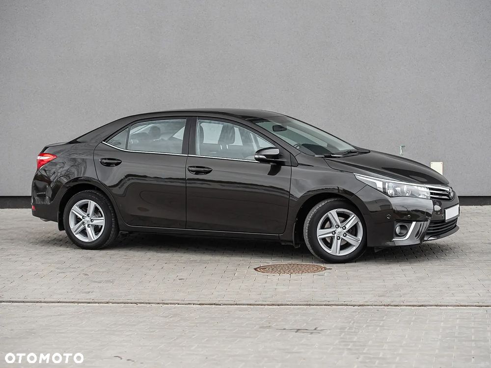 Toyota Corolla 1.6 Prestige EU6 - 17