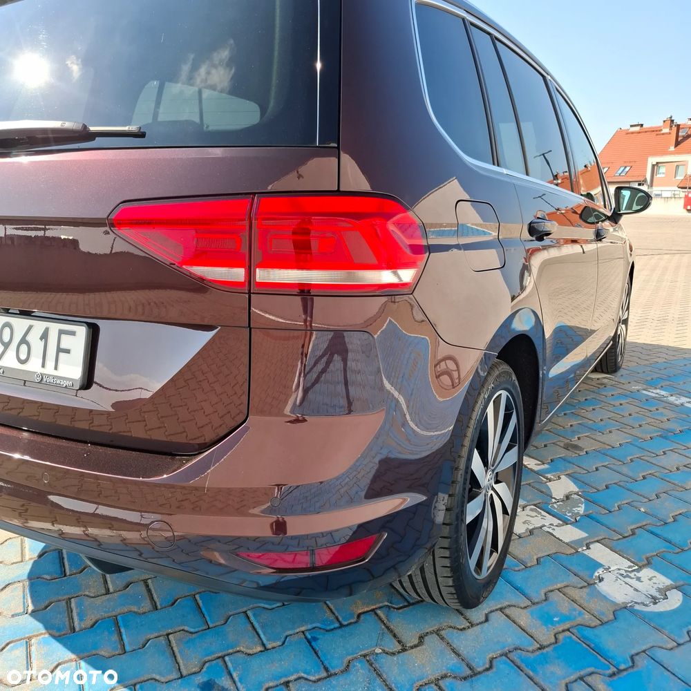 Volkswagen Touran - 14