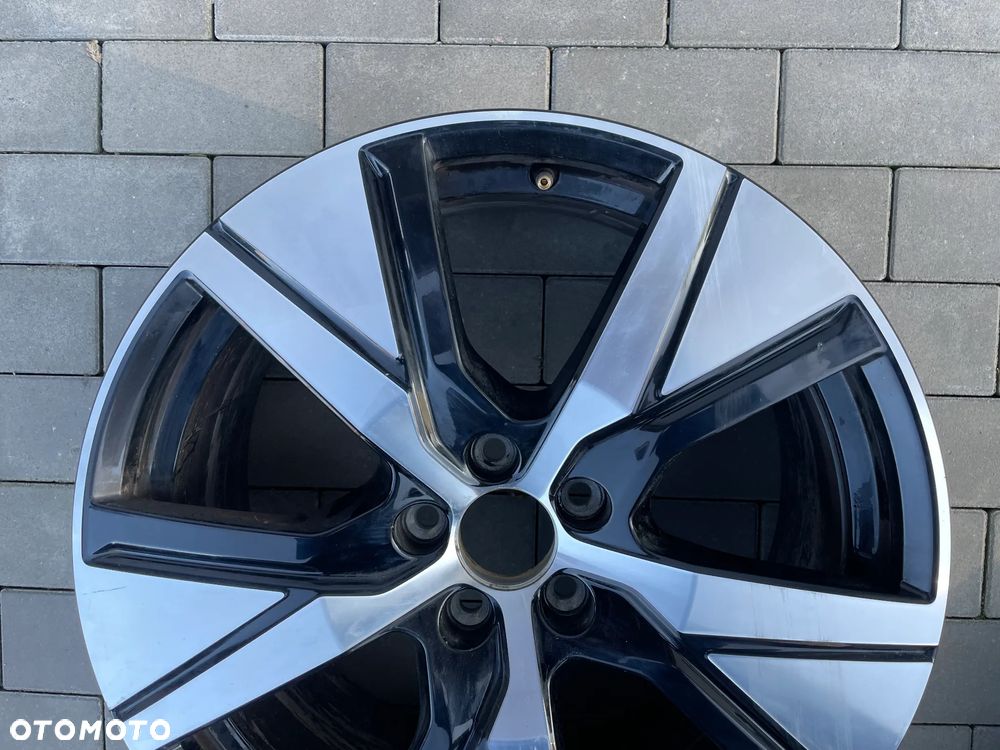 FELGA VOLVO XC40, XC60 II  8,5Jx19H2,  ET56,  5x108 - 3