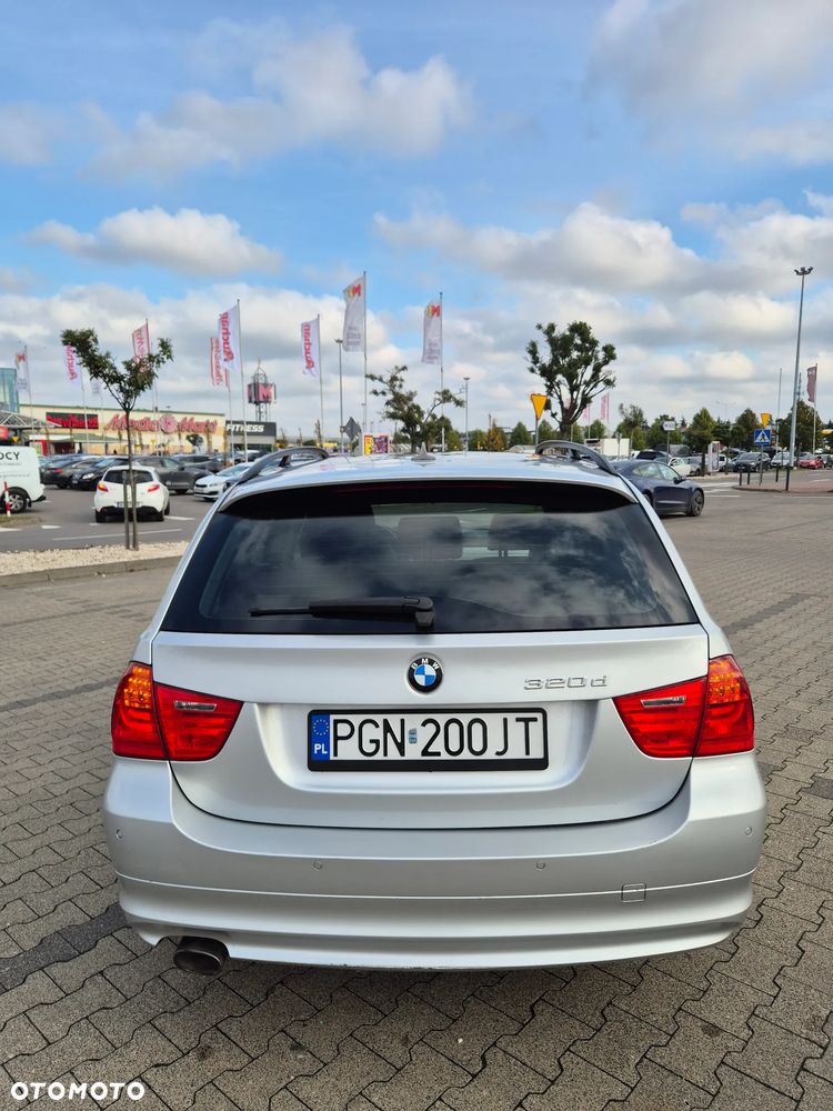 BMW Seria 3 - 35