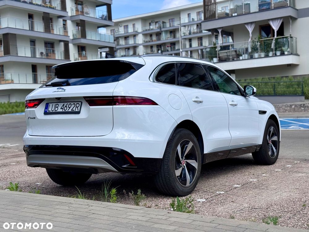 Jaguar F-Pace - 5