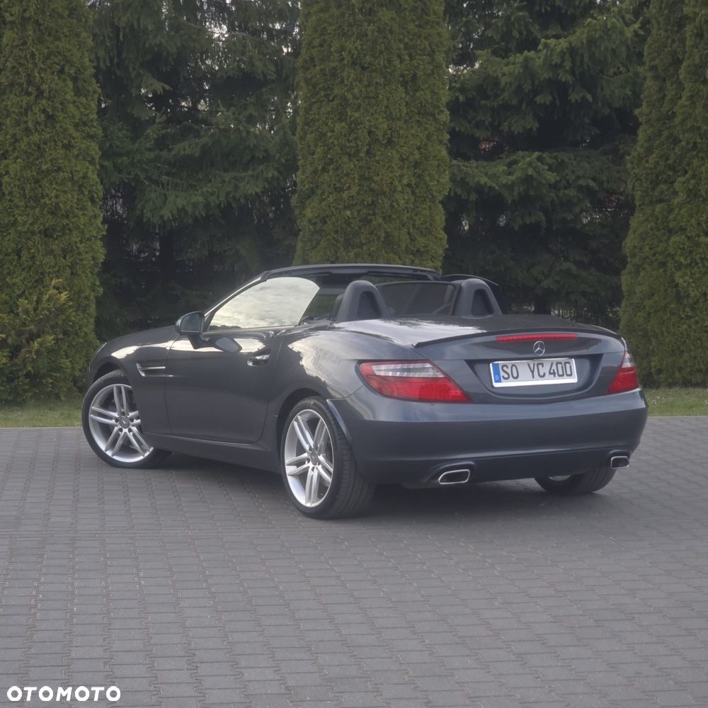 Mercedes-Benz SLK 200 (BlueEFFICIENCY) 7G-TRONIC - 10