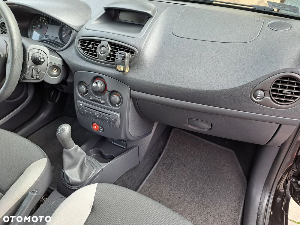 Renault Clio 1.2 16V Authentique - 22