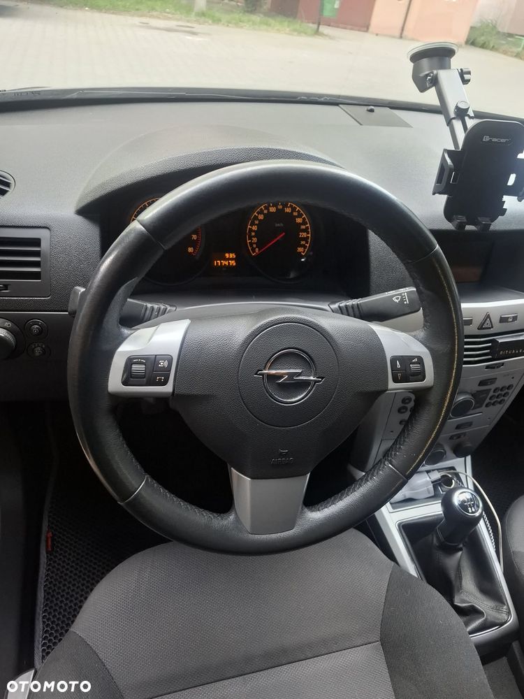 Opel Astra 1.6 - 13