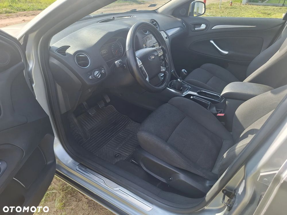 Ford Mondeo 2.0 TDCi Titanium - 15