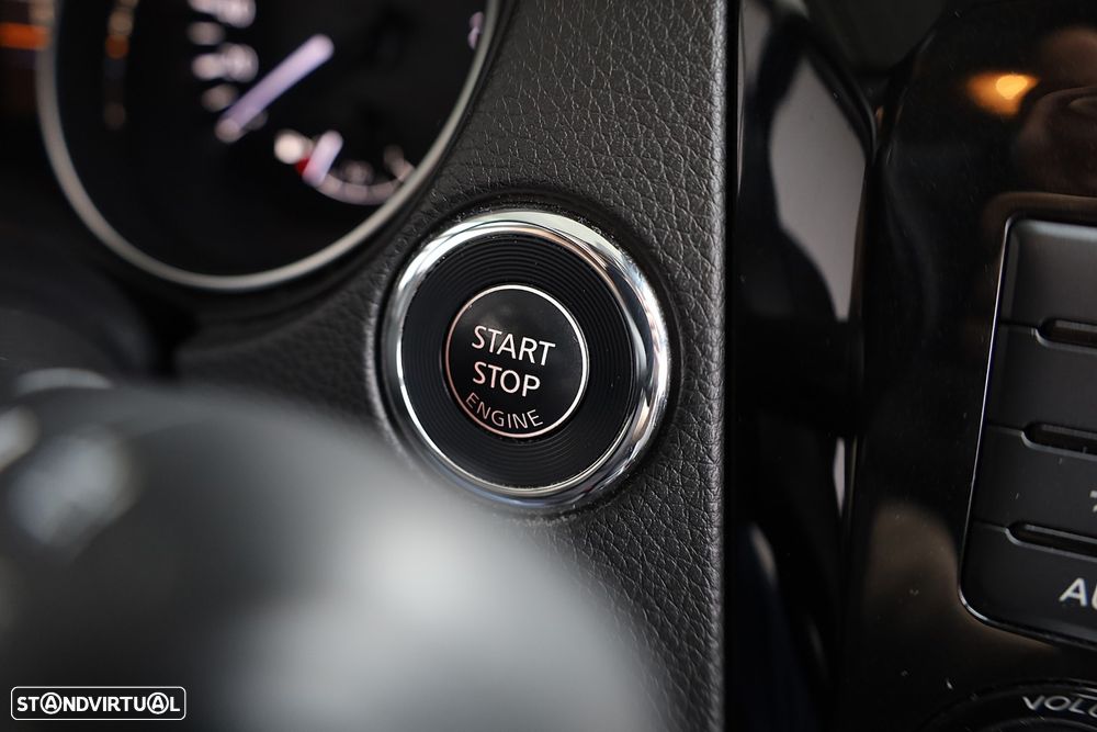 Nissan Qashqai 1.5 dCi N-Connecta J18 - 43