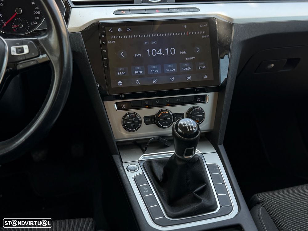 VW Passat Variant 1.6 TDI Confortline - 11