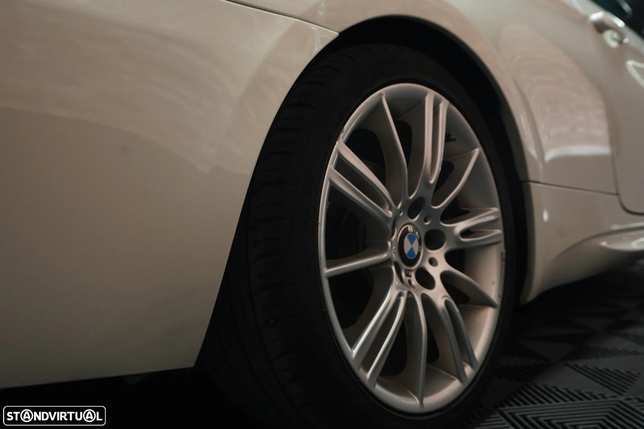 BMW 320 d Coupe Edição M Auto - 11