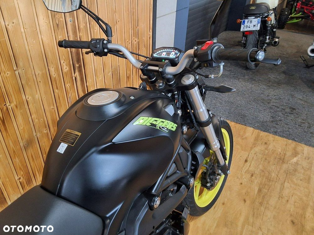 Moto Magnus Inny - 8