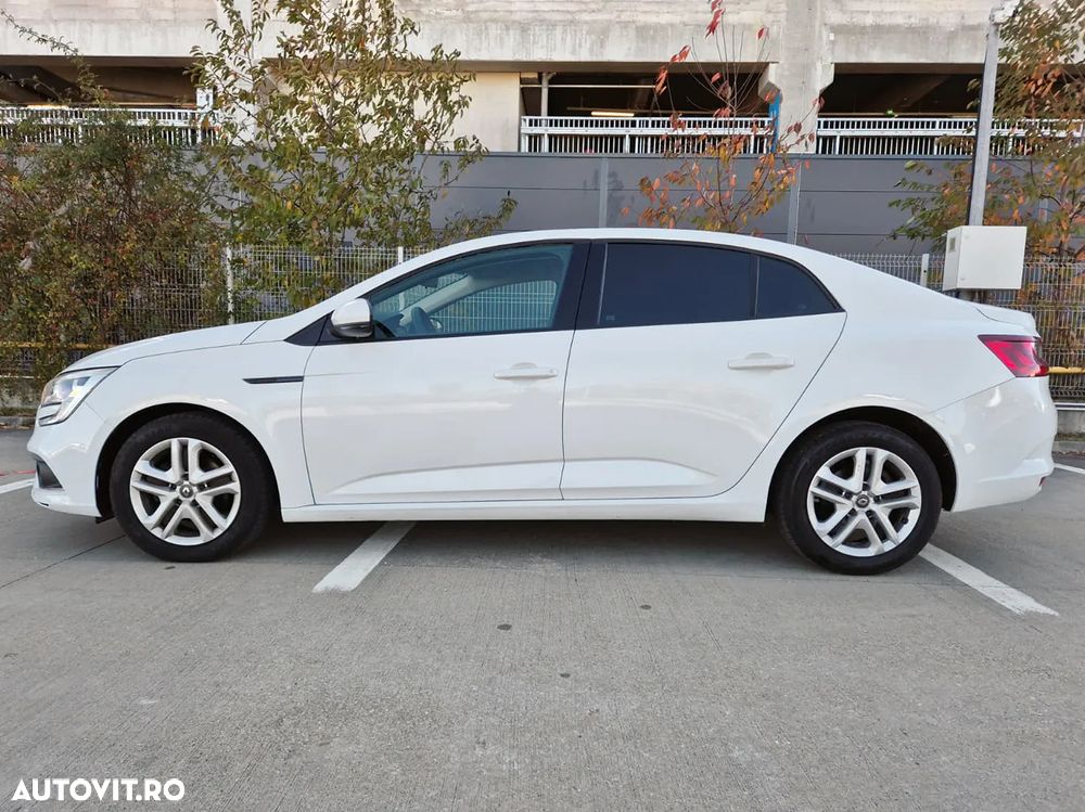 Renault Megane TCe GPF Business - 16