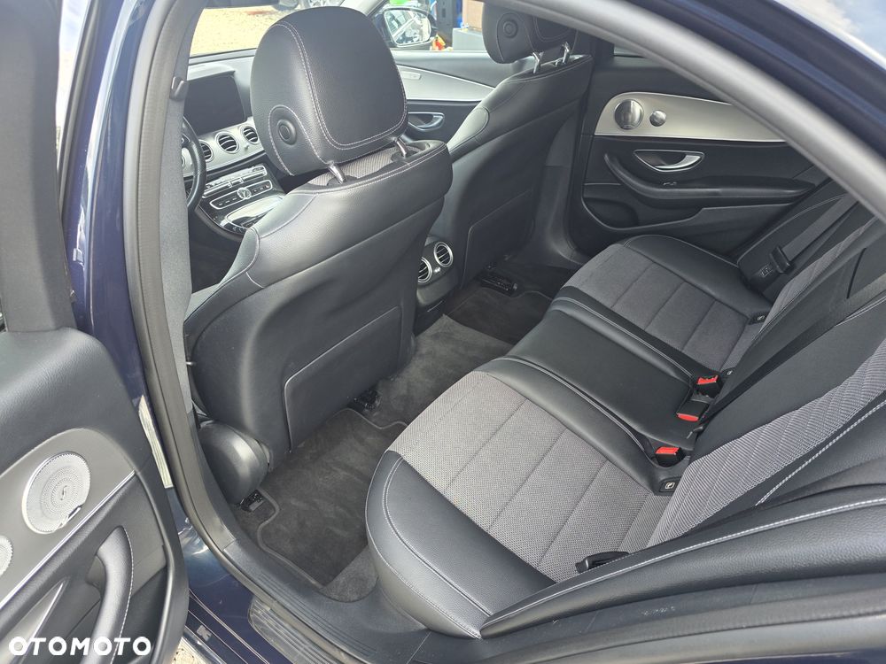 Mercedes-Benz Klasa E 200 9G-TRONIC - 22