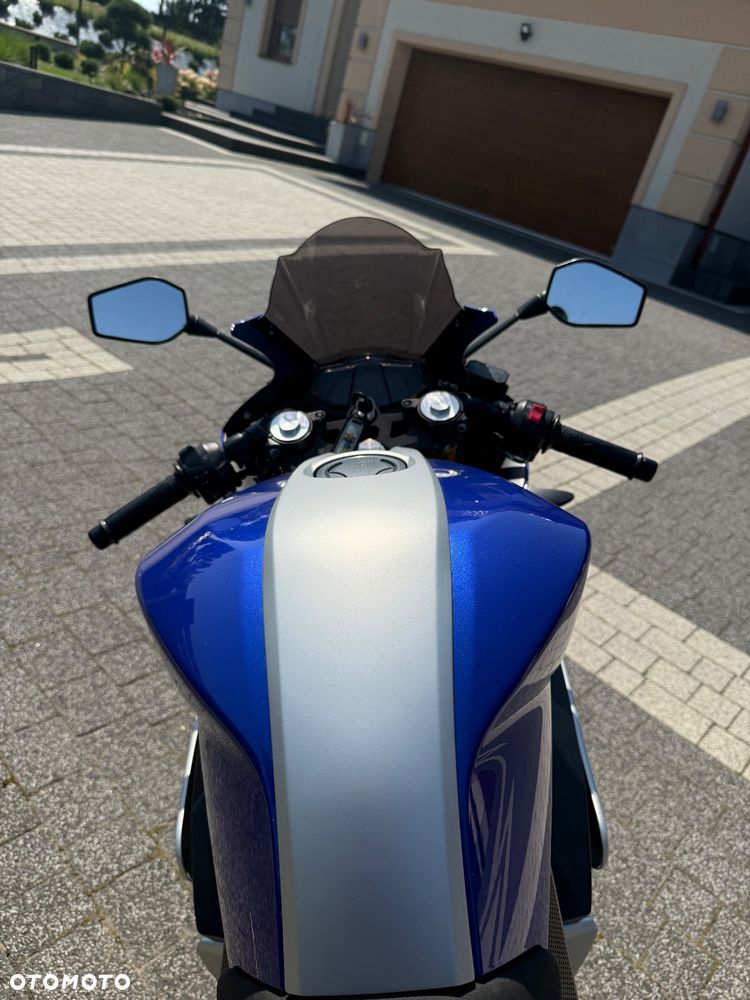 Yamaha YZF - 10