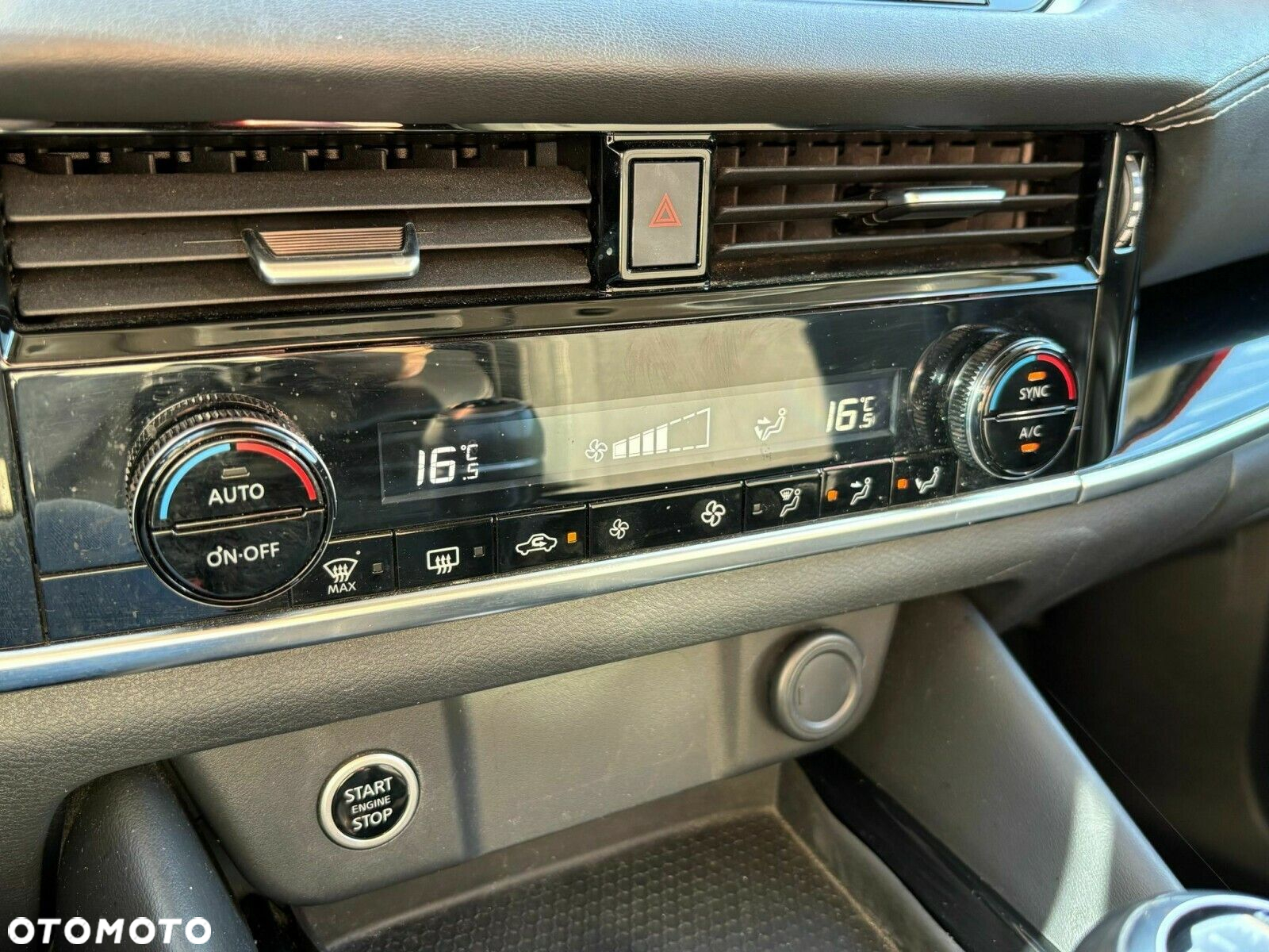 Nissan Qashqai - 22