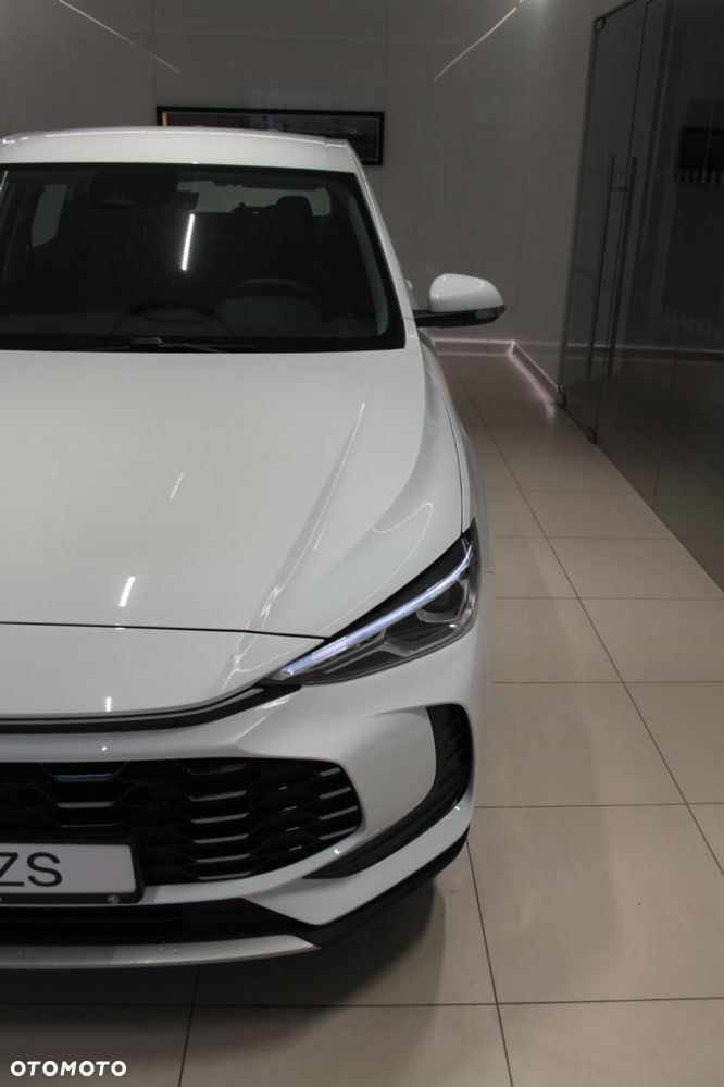 MG ZS Hybrid+ - 32