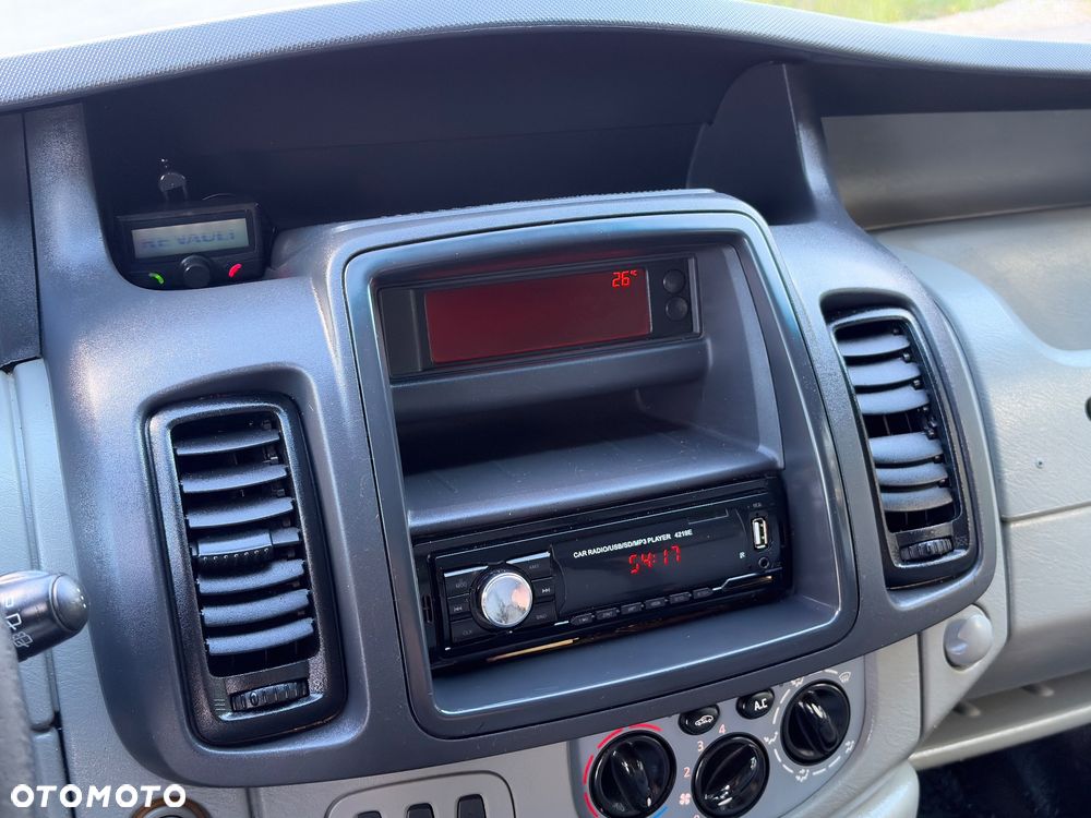 Renault Trafic - 14