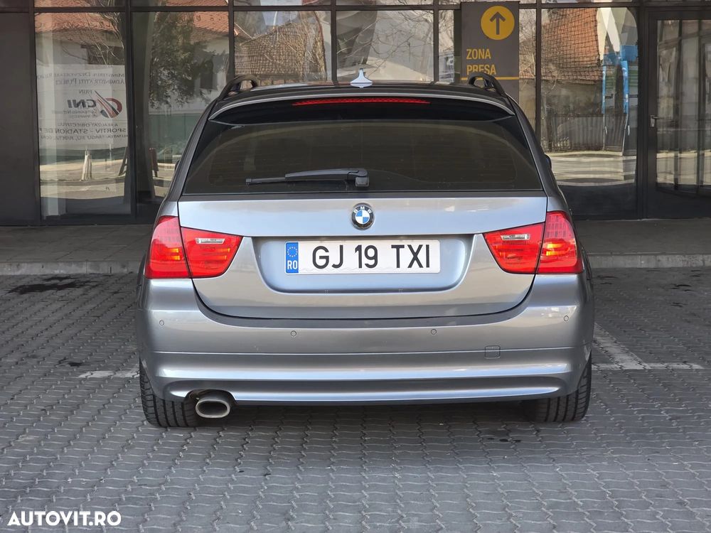 BMW Seria 3 318d DPF Edition Sport - 3
