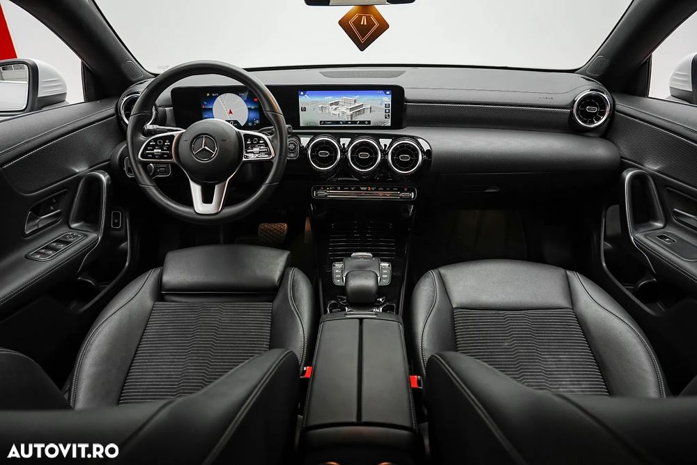 Mercedes-Benz CLA 180 7G-DCT Special Edition - 2