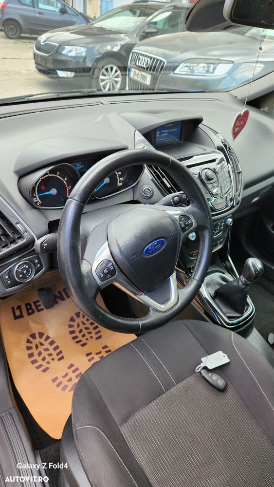 Ford B-Max - 12