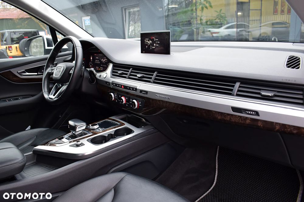 Audi Q7 3.0 TFSI Quattro Tiptronic - 11