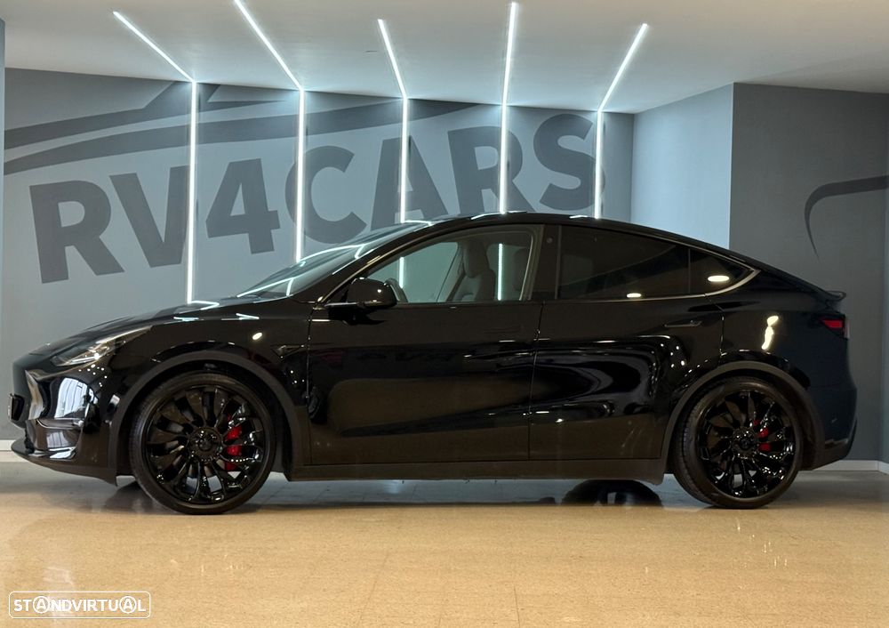 Tesla Model Y Performance Dual Motor AWD - 15