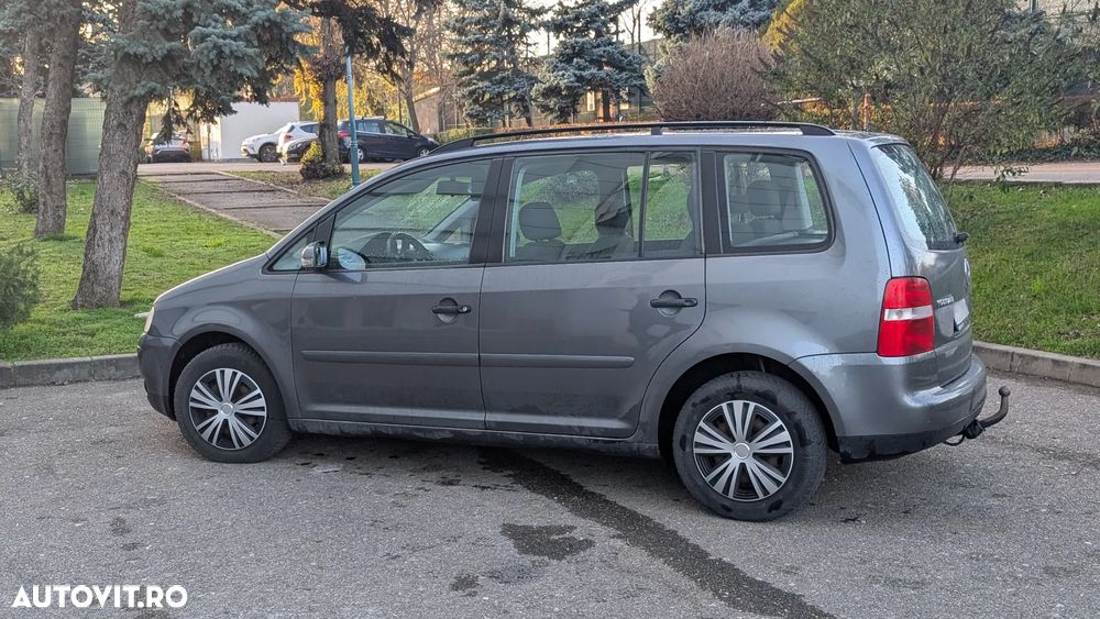 Volkswagen Touran 1.9TDI Highline - 3