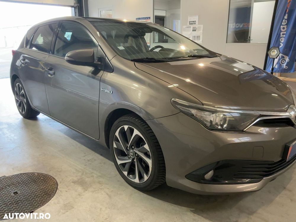 Toyota Auris 1.8 VVT-i Automatik Design Edition - 9