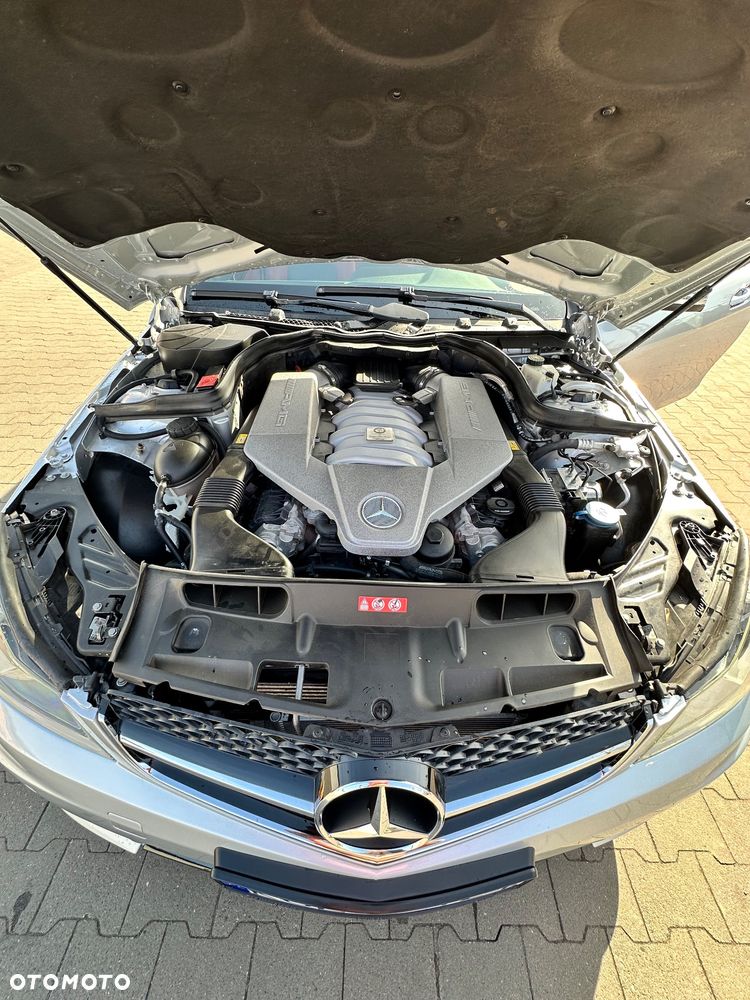 Mercedes-Benz Klasa C 63 AMG - 14