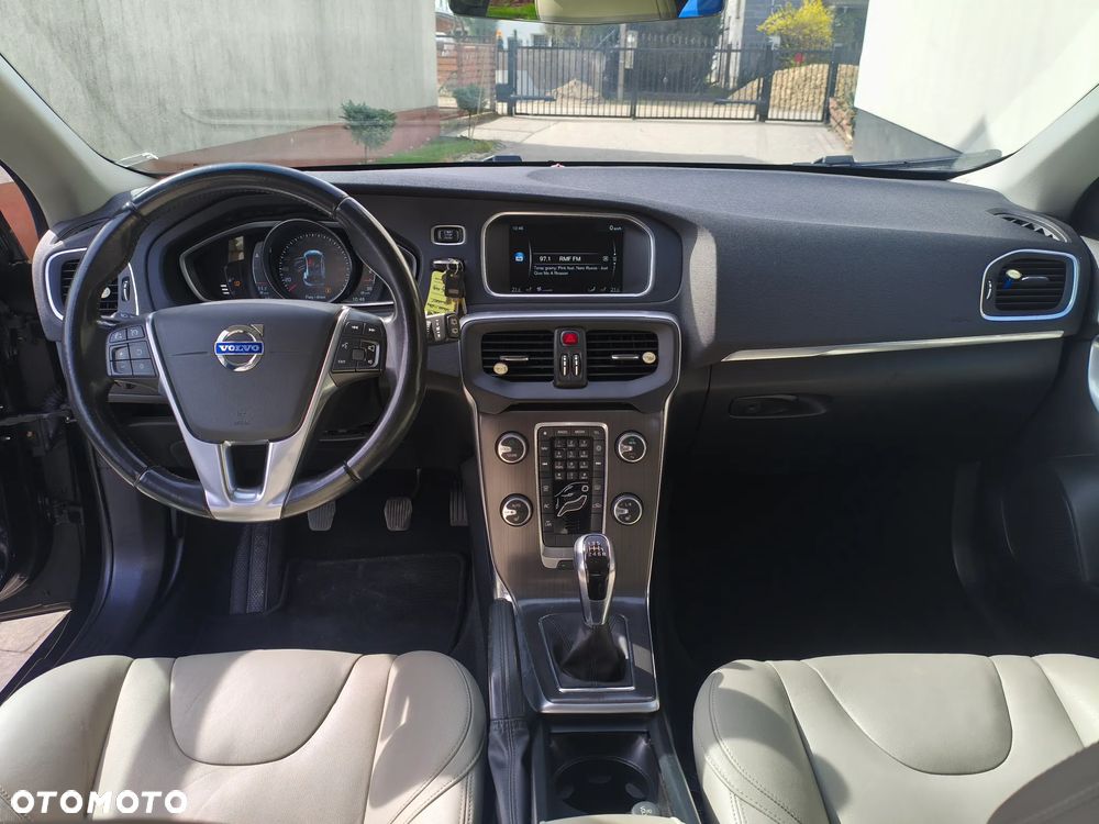 Volvo V40 D4 Summum - 12
