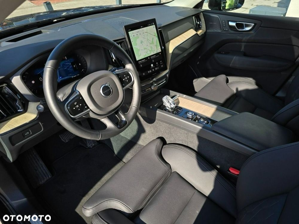 Volvo XC 60 B5 B AWD Plus Dark - 8