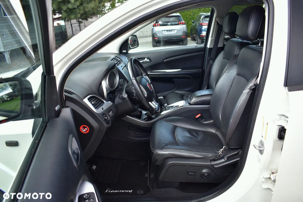 Fiat Freemont 2.0 Multijet 16V DPF Automatik Allrad Black Code - 21