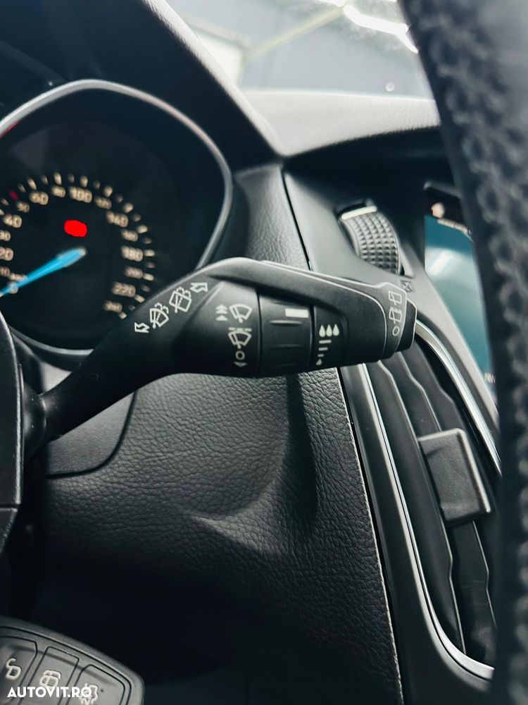 Ford Focus 1.5 EcoBoost Active Business - 27