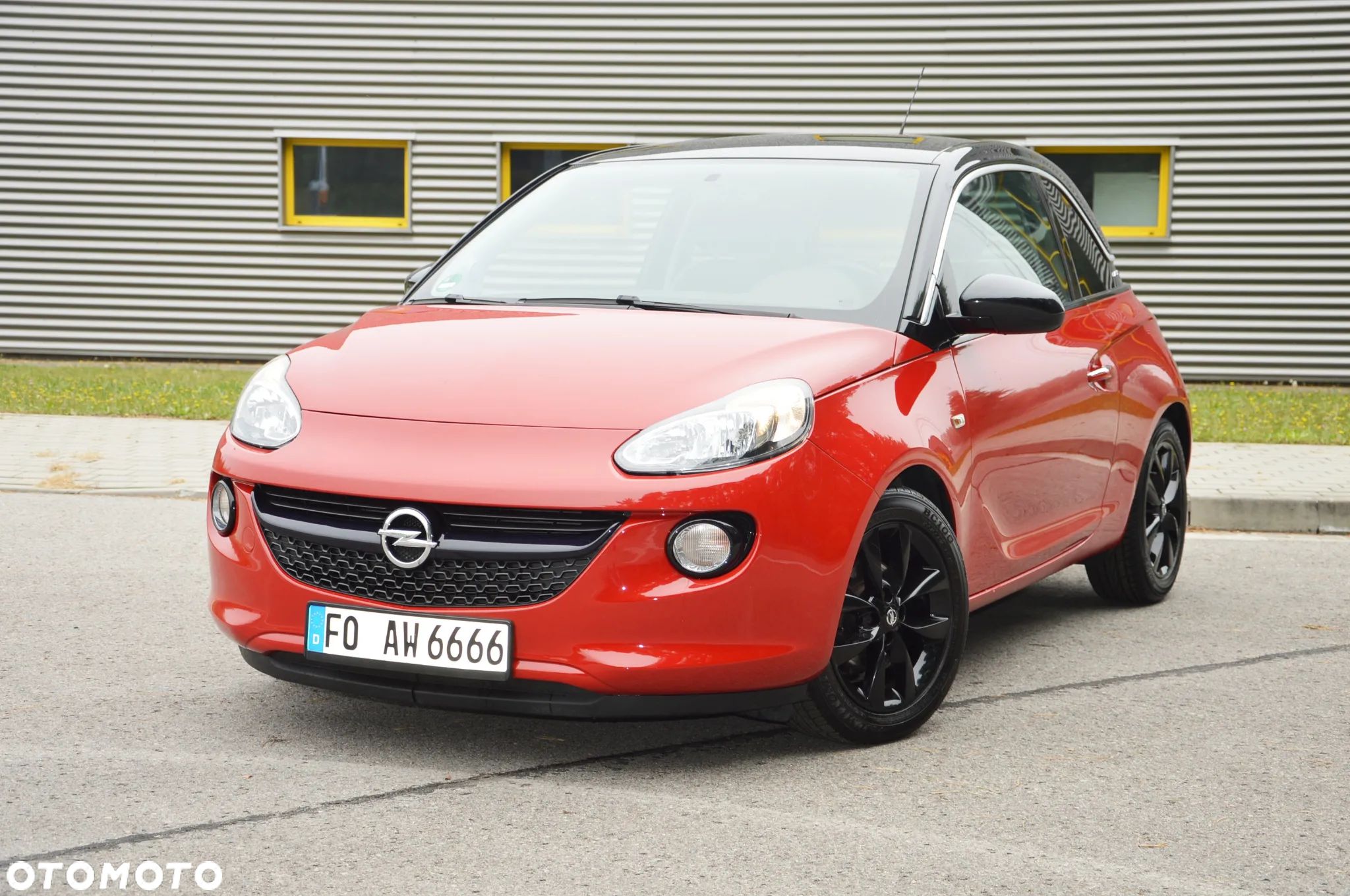 Opel Adam 1.2 Black Jack S&S - 1