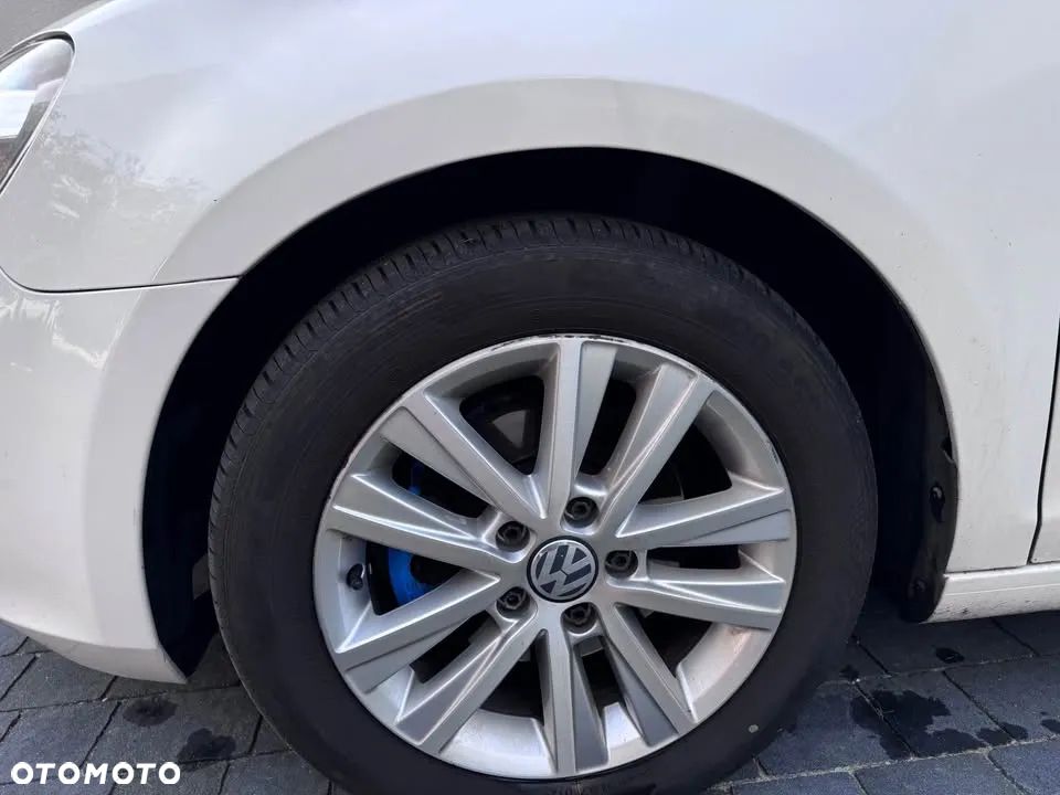 Volkswagen Golf VI 1.6 TDI BlueMot Comfortline - 9