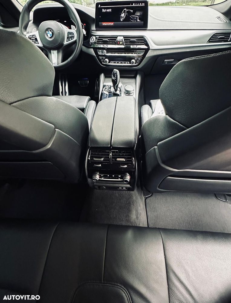 BMW 5 Series 2020 — imagine 7