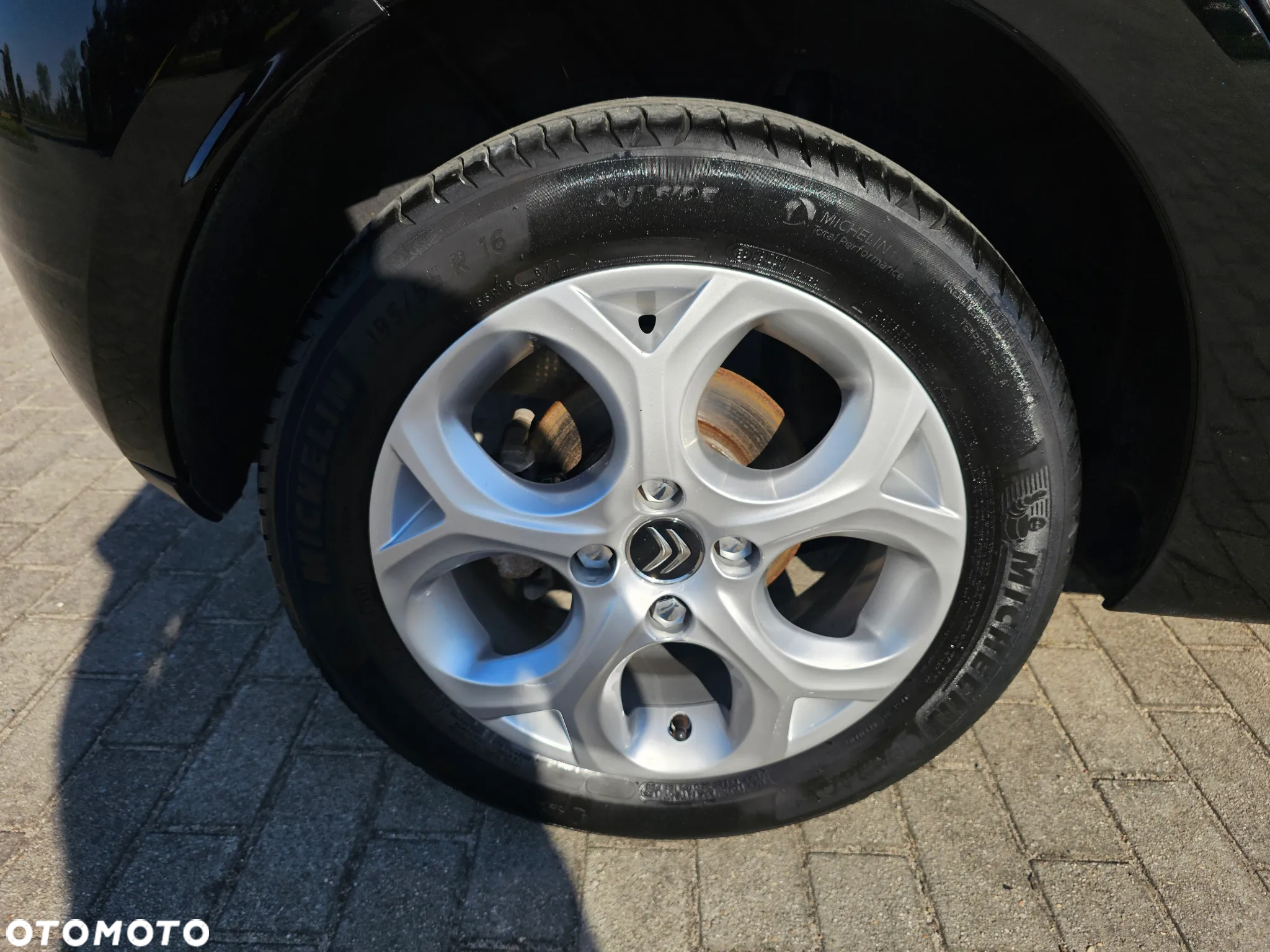 Citroën C3 e-HDi 90 FAP EGS6 Exclusive - 14